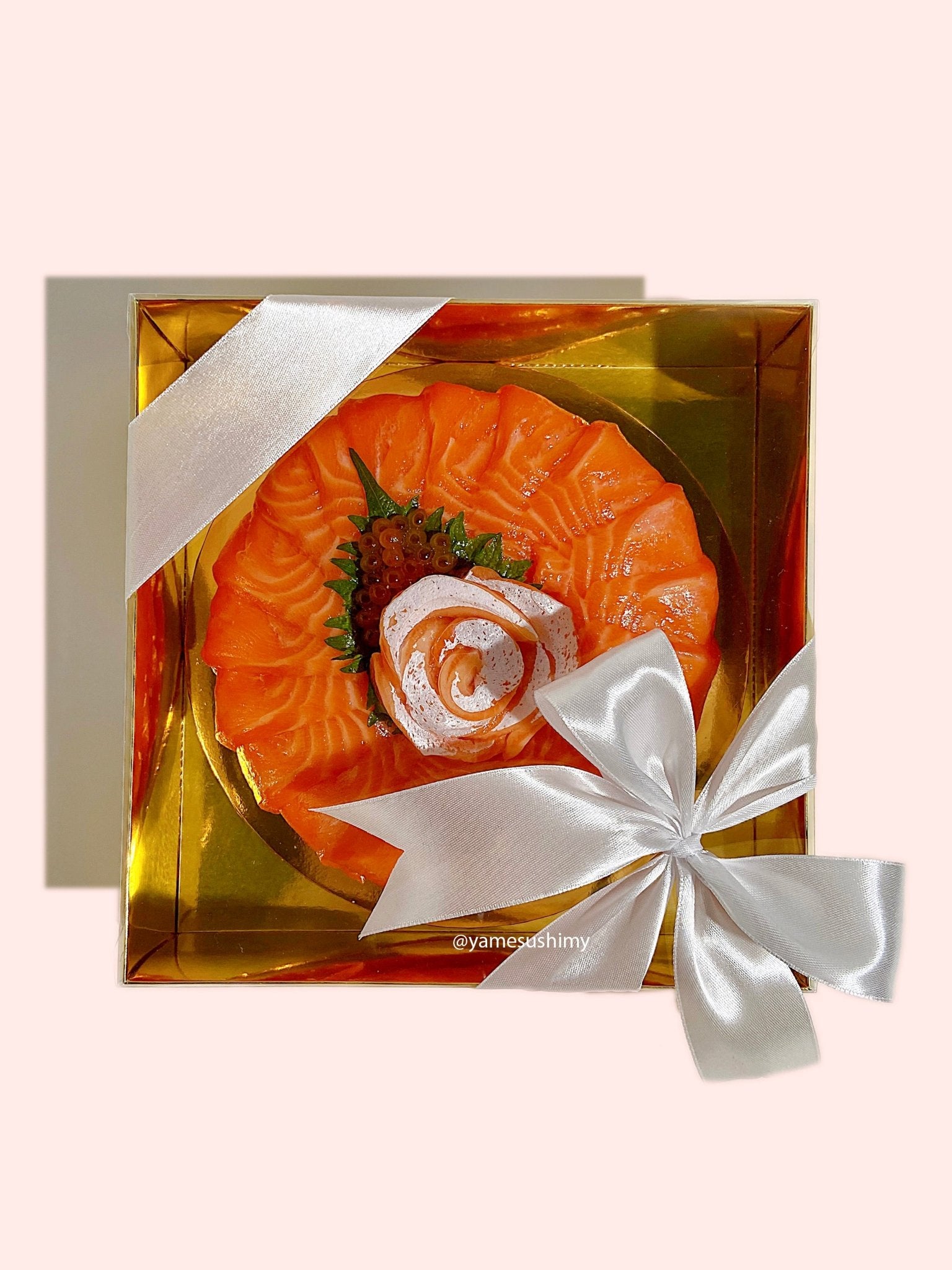 Round Shaped Salmon Toro Cake - Yamesushi Express Sdn Bhd (1158118A)